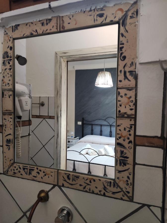 B&B La Fontana Borbone Лаурия Инфериоре Экстерьер фото