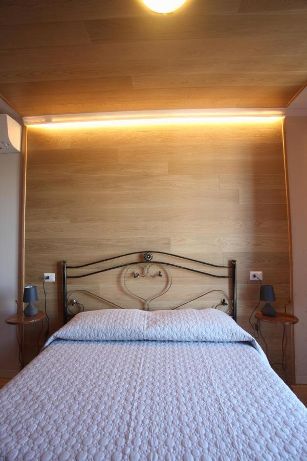 B&B La Fontana Borbone Лаурия Инфериоре Экстерьер фото